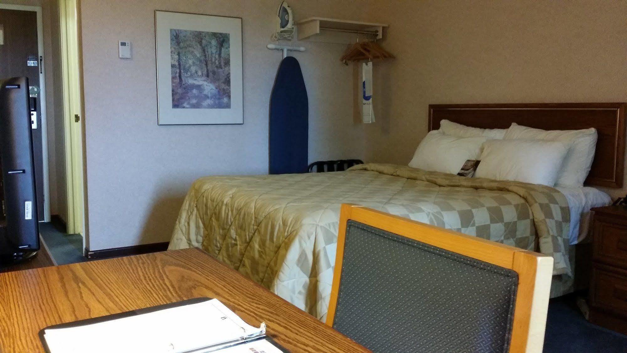 Comfort Inn Swift Current Exterior foto